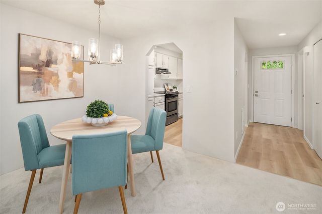 13706 NE 85th Street, Redmond, WA 98052