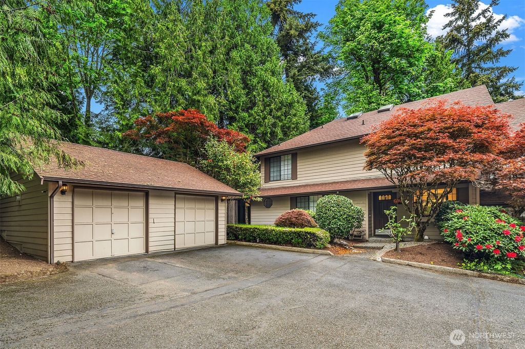 13706 NE 85th Street, Redmond, WA 98052