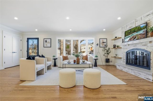 589 Fletcher Avenue, Oradell, NJ 07649