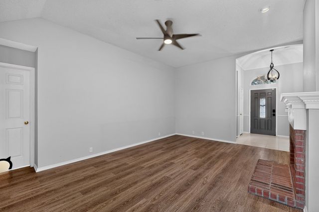 1264 Bedford Lane, Lewisville, TX 75077