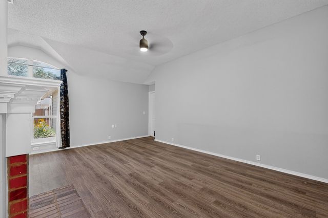 1264 Bedford Lane, Lewisville, TX 75077