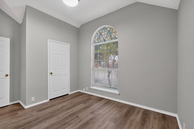 1264 Bedford Lane, Lewisville, TX 75077