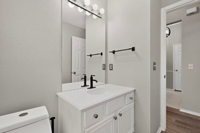 1264 Bedford Lane, Lewisville, TX 75077
