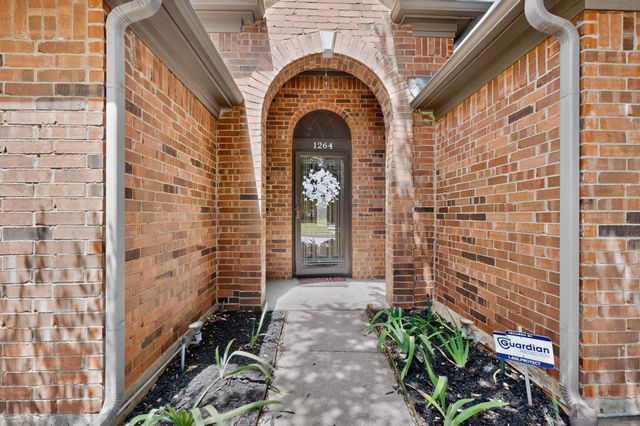 1264 Bedford Lane, Lewisville, TX 75077