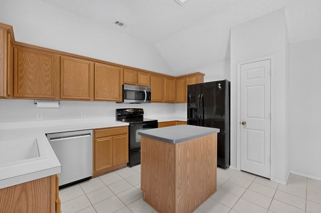 1264 Bedford Lane, Lewisville, TX 75077