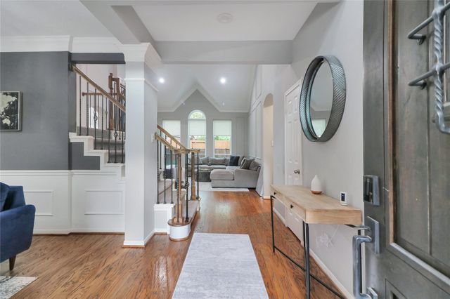 9118 Woodwind Lakes Drive, Houston, TX 77040