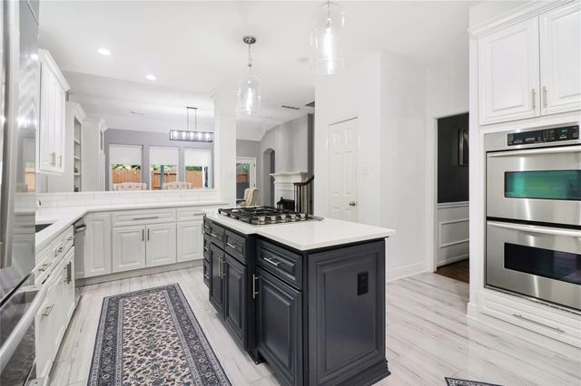 9118 Woodwind Lakes Drive, Houston, TX 77040