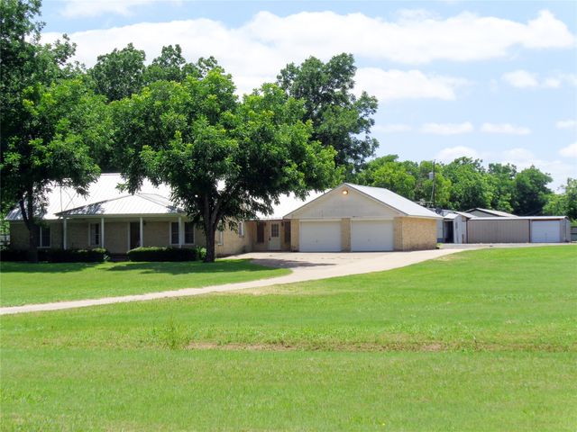 1717 Pipeline Road, Cleburne, TX 76033
