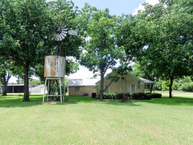 1717 Pipeline Road, Cleburne, TX 76033