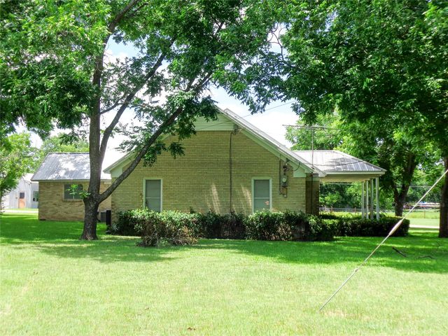 1717 Pipeline Road, Cleburne, TX 76033