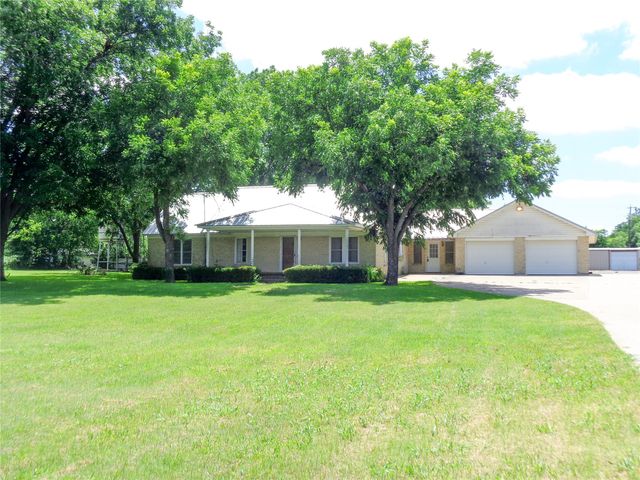 1717 Pipeline Road, Cleburne, TX 76033