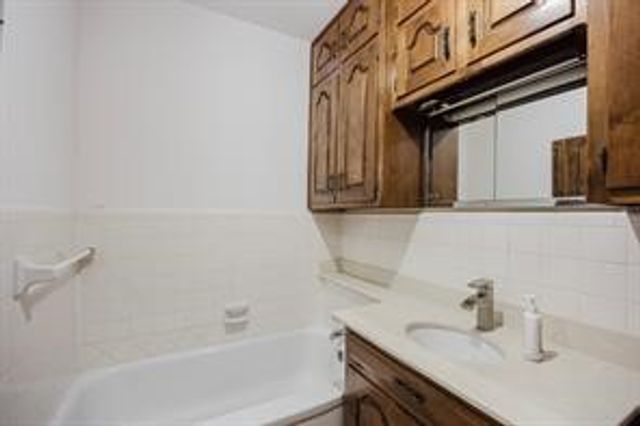 1717 Pipeline Road, Cleburne, TX 76033