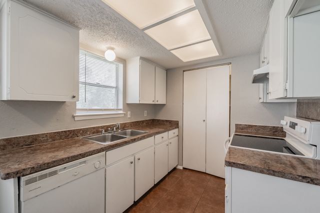 6816 Balalaika Road, Dallas, TX 75241