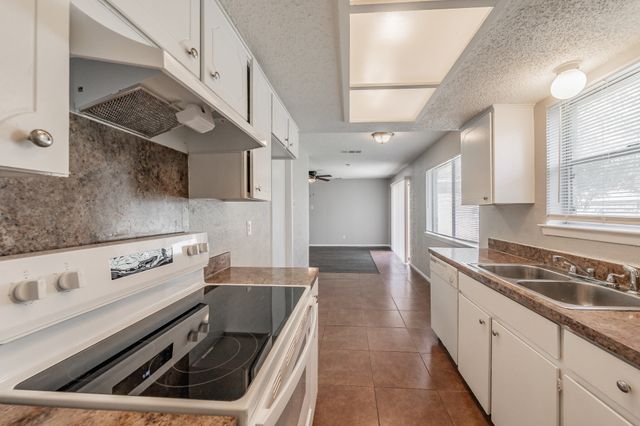 6816 Balalaika Road, Dallas, TX 75241