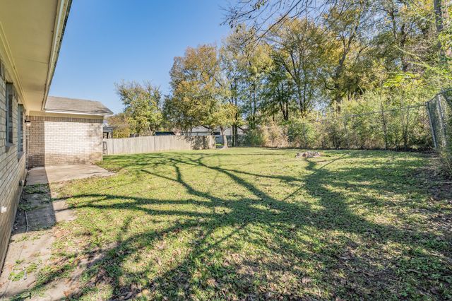 6816 Balalaika Road, Dallas, TX 75241