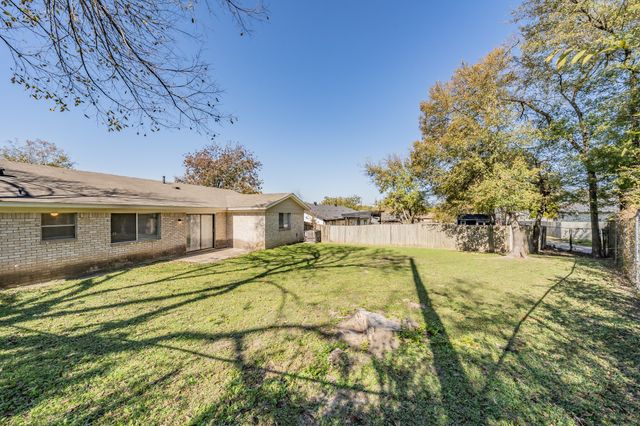 6816 Balalaika Road, Dallas, TX 75241