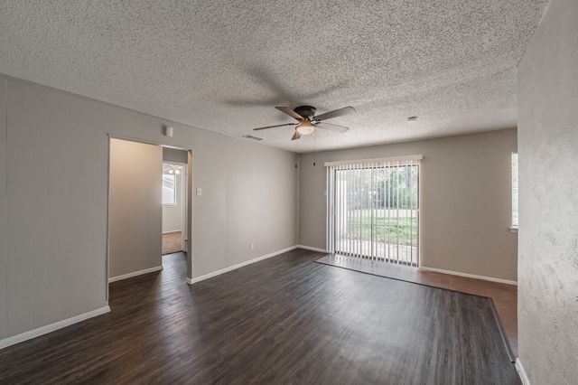 6816 Balalaika Road, Dallas, TX 75241