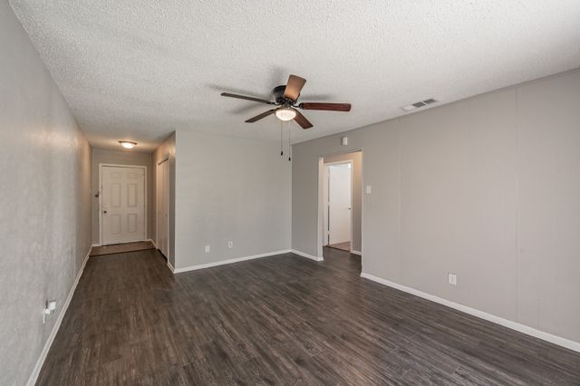 6816 Balalaika Road, Dallas, TX 75241