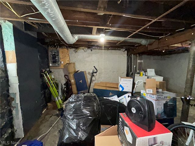 9403 Columbia Avenue, Cleveland, OH 44108