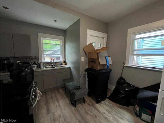 9403 Columbia Avenue, Cleveland, OH 44108