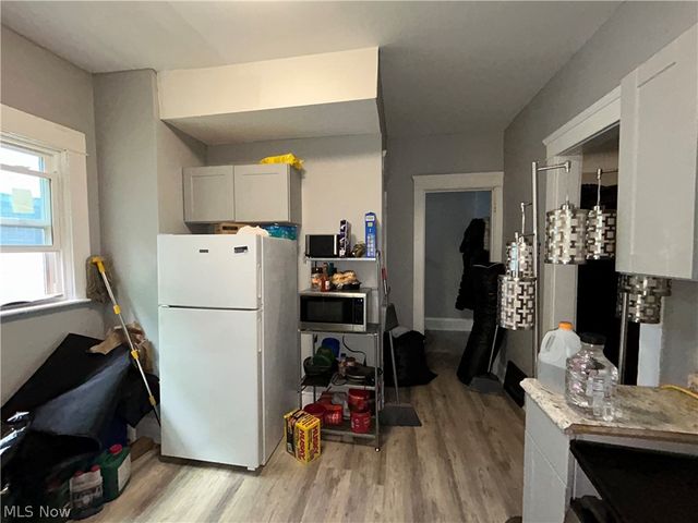 9403 Columbia Avenue, Cleveland, OH 44108