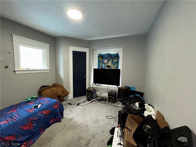 9403 Columbia Avenue, Cleveland, OH 44108