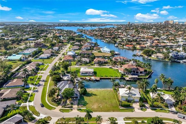 128 S Bahama AVE, Marco Island, FL 34145