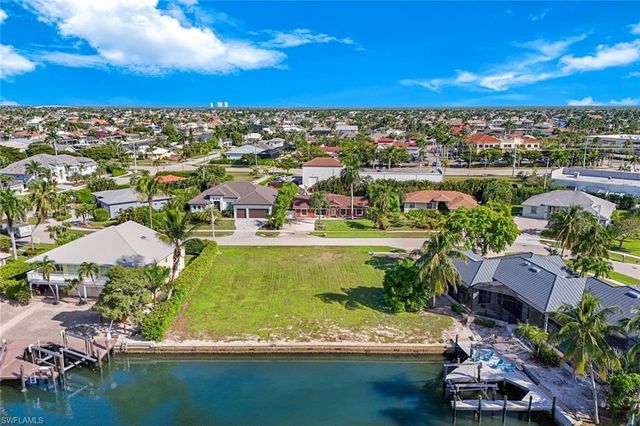 128 S Bahama AVE, Marco Island, FL 34145