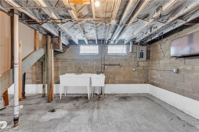 16605 Glenpark Avenue, Cleveland, OH 44128