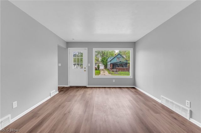 16605 Glenpark Avenue, Cleveland, OH 44128
