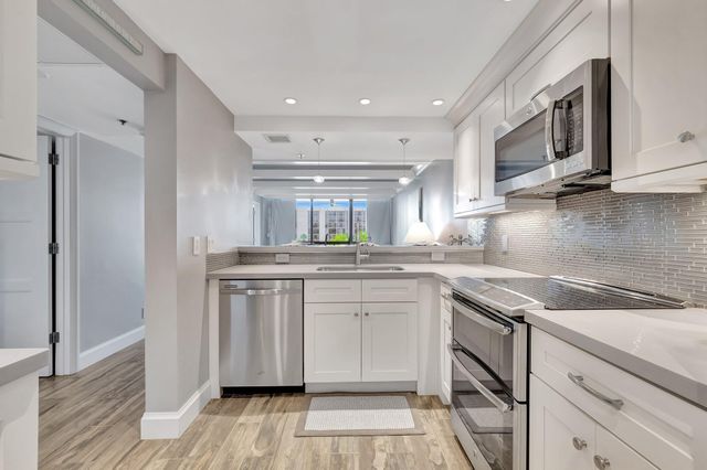 2707 N Ocean Boulevard 306d, Boca Raton, FL 33431