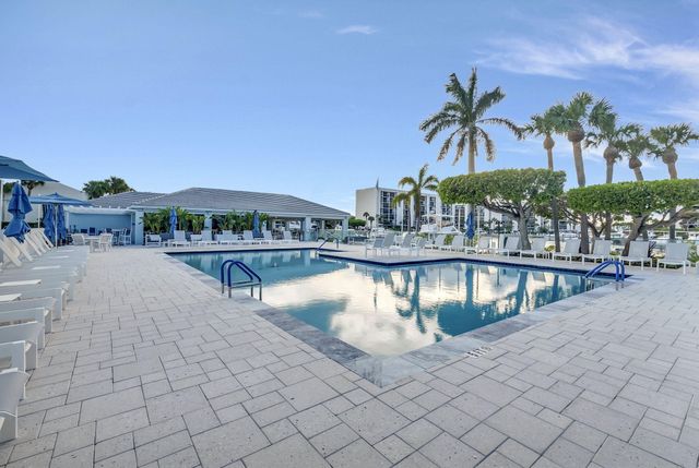 2707 N Ocean Boulevard 306d, Boca Raton, FL 33431
