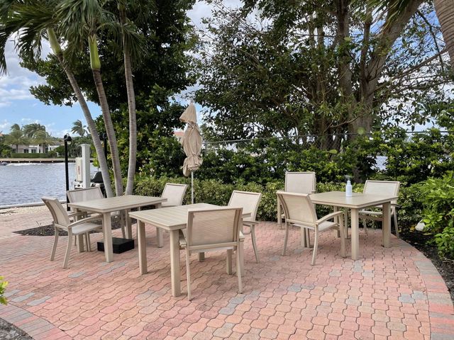 2707 N Ocean Boulevard 306d, Boca Raton, FL 33431