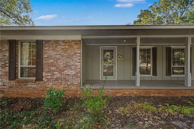 1602 E Hope Street, Fayetteville, AR 72701