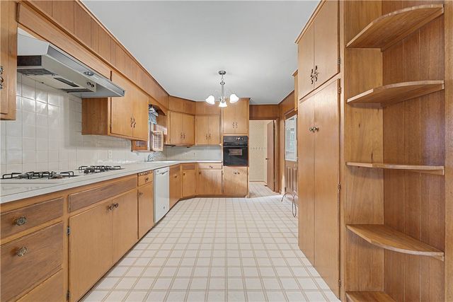 1602 E Hope Street, Fayetteville, AR 72701