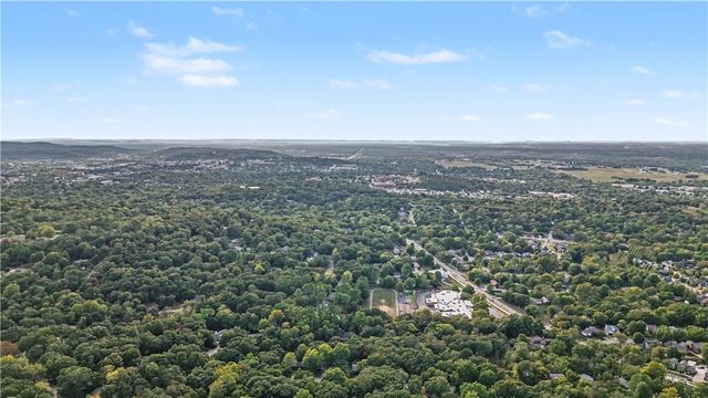 1602 E Hope Street, Fayetteville, AR 72701