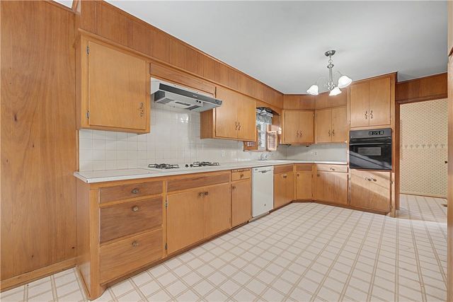1602 E Hope Street, Fayetteville, AR 72701