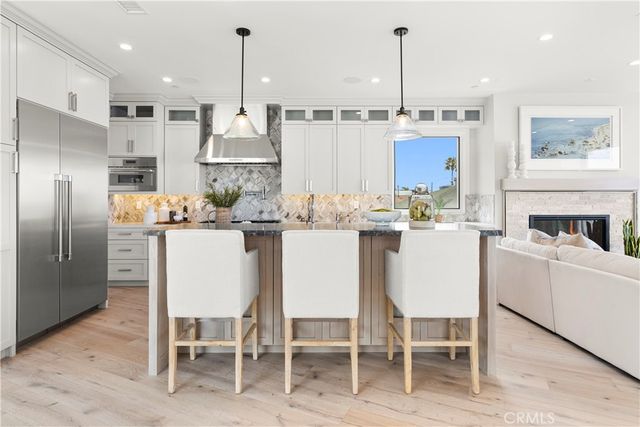 2141 Circle Drive, Hermosa Beach, CA 90254