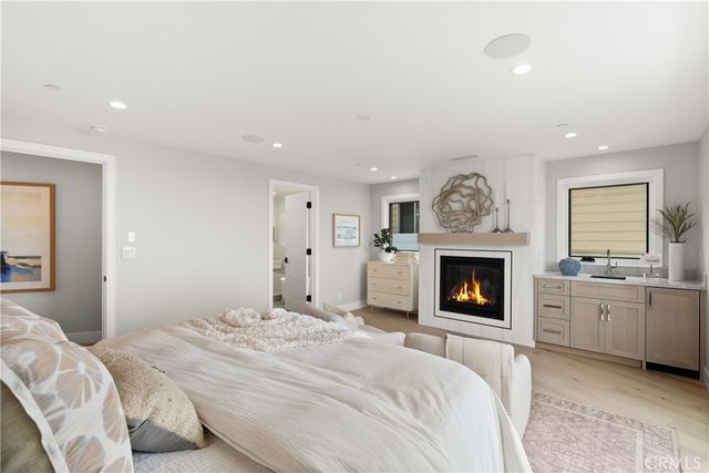 2141 Circle Drive, Hermosa Beach, CA 90254
