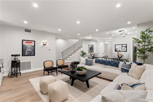 2141 Circle Drive, Hermosa Beach, CA 90254