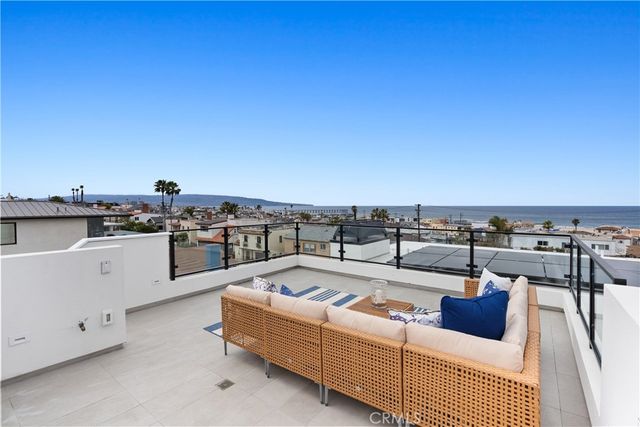 2141 Circle Drive, Hermosa Beach, CA 90254