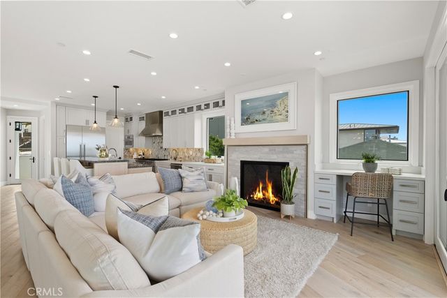 2141 Circle Drive, Hermosa Beach, CA 90254