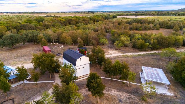 1501 Boggy Creek RD, Lockhart, TX 78644