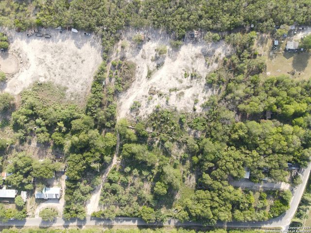 2130 Goeth, San Antonio, TX 78221