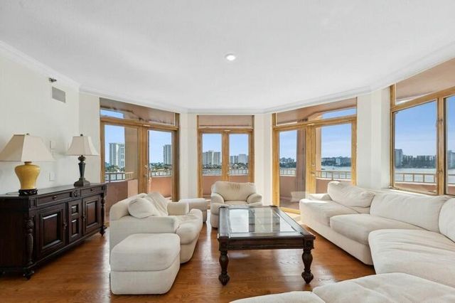 300 SE 5th Avenue 6010, Boca Raton, FL 33432