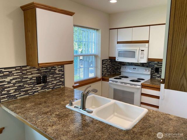 3340 Southbend Place, Bellingham, WA 98226