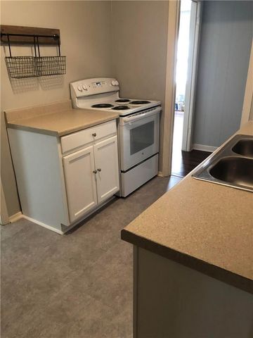 2809 S Hills Avenue, Fort Worth, TX 76109