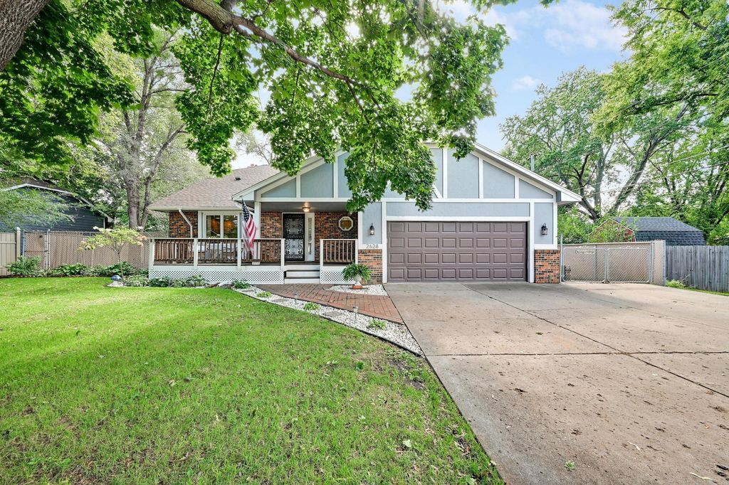 2628 Northdale Boulevard NW, Coon Rapids, MN 55433