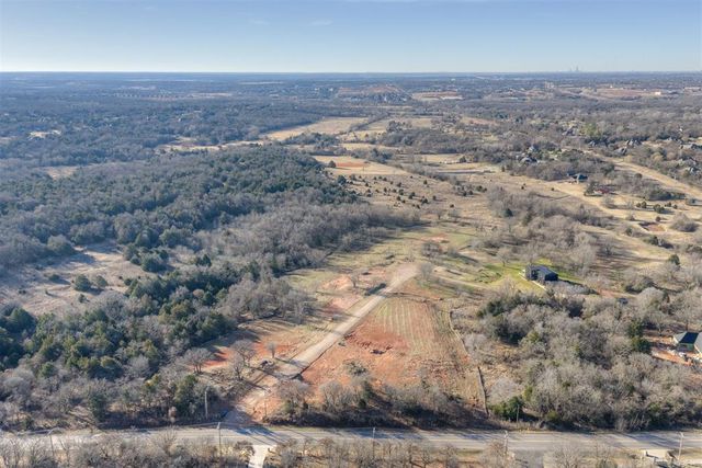 E Sorghum Mill Road, Edmond, OK 73034