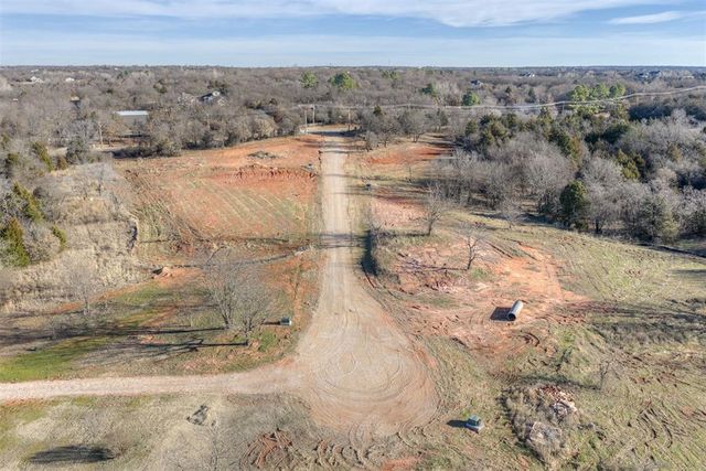 E Sorghum Mill Road, Edmond, OK 73034